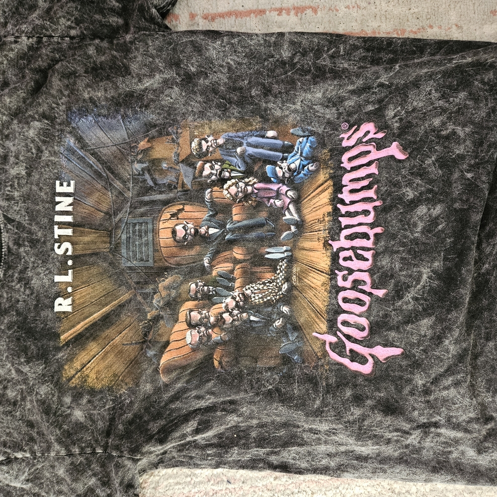 Goosebumps Graphic Tee - Black